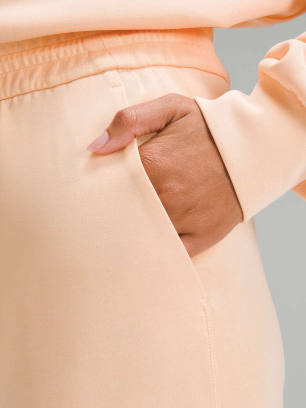 Lululemon Softstreme High-Rise Straight-Leg Cropped Pant (Size 6) - Picture 5 of 8